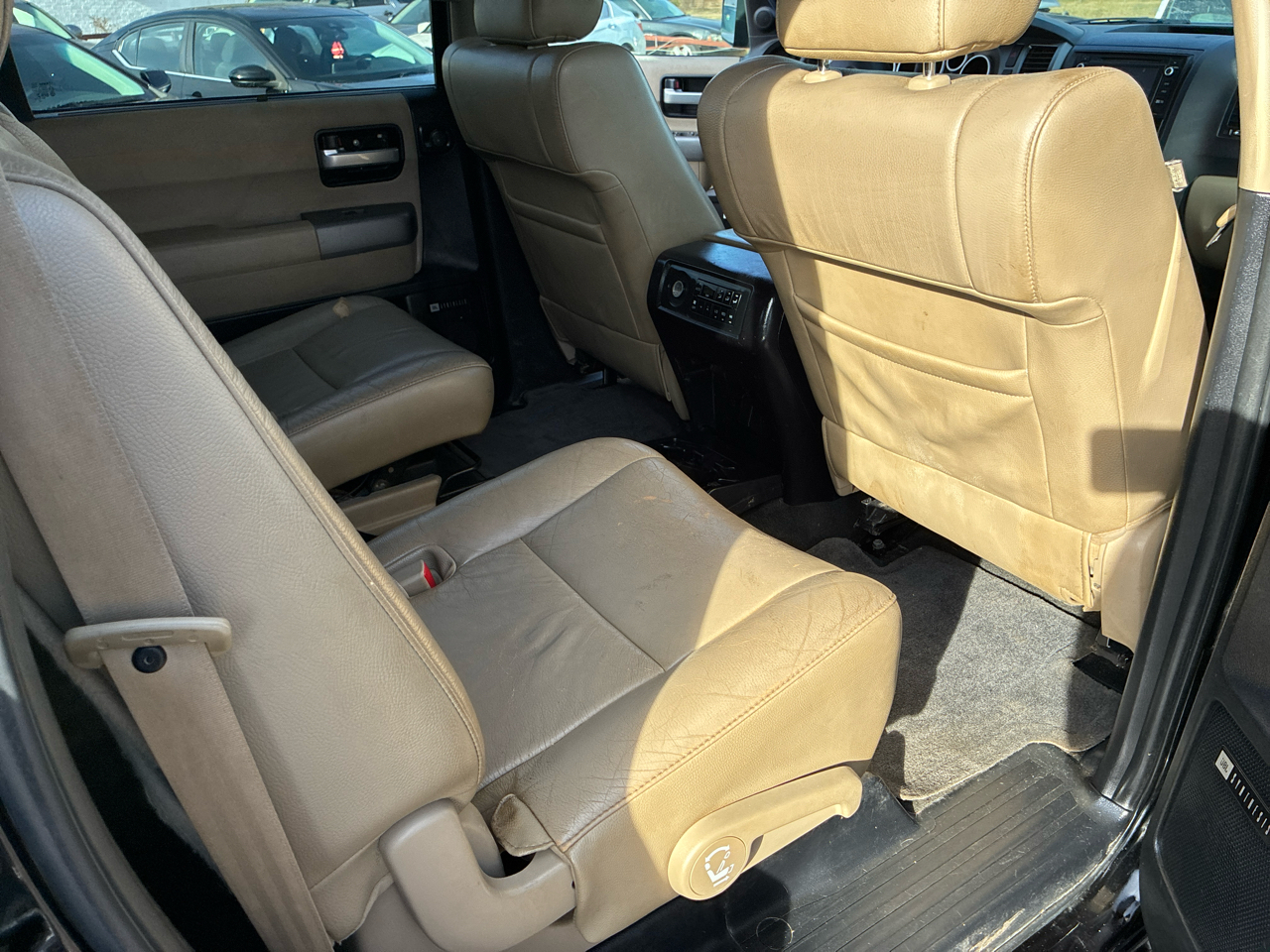 Toyota Sequoia RWD 5.7L Limited (Natl) 2015