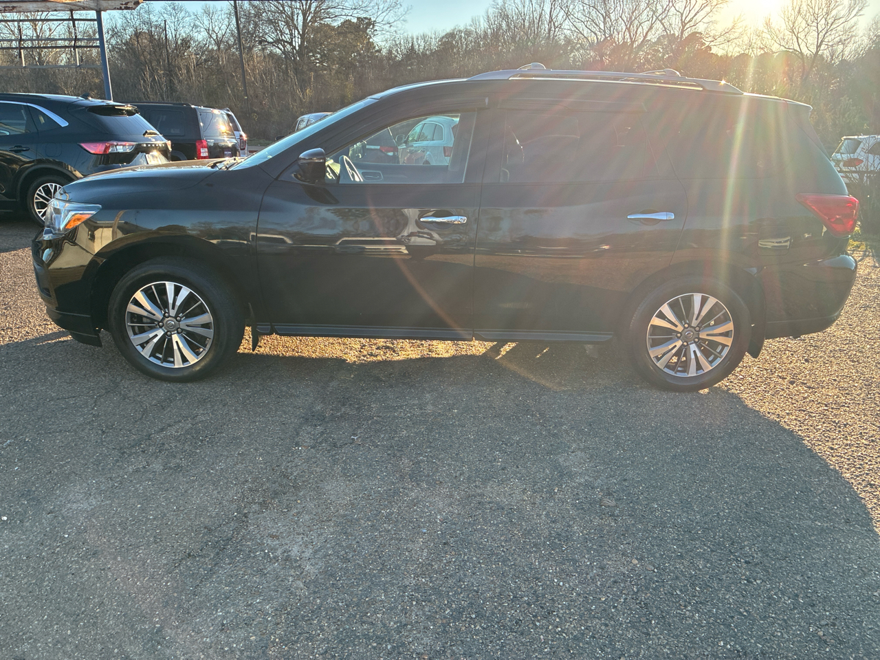 Nissan Pathfinder FWD SV 2020