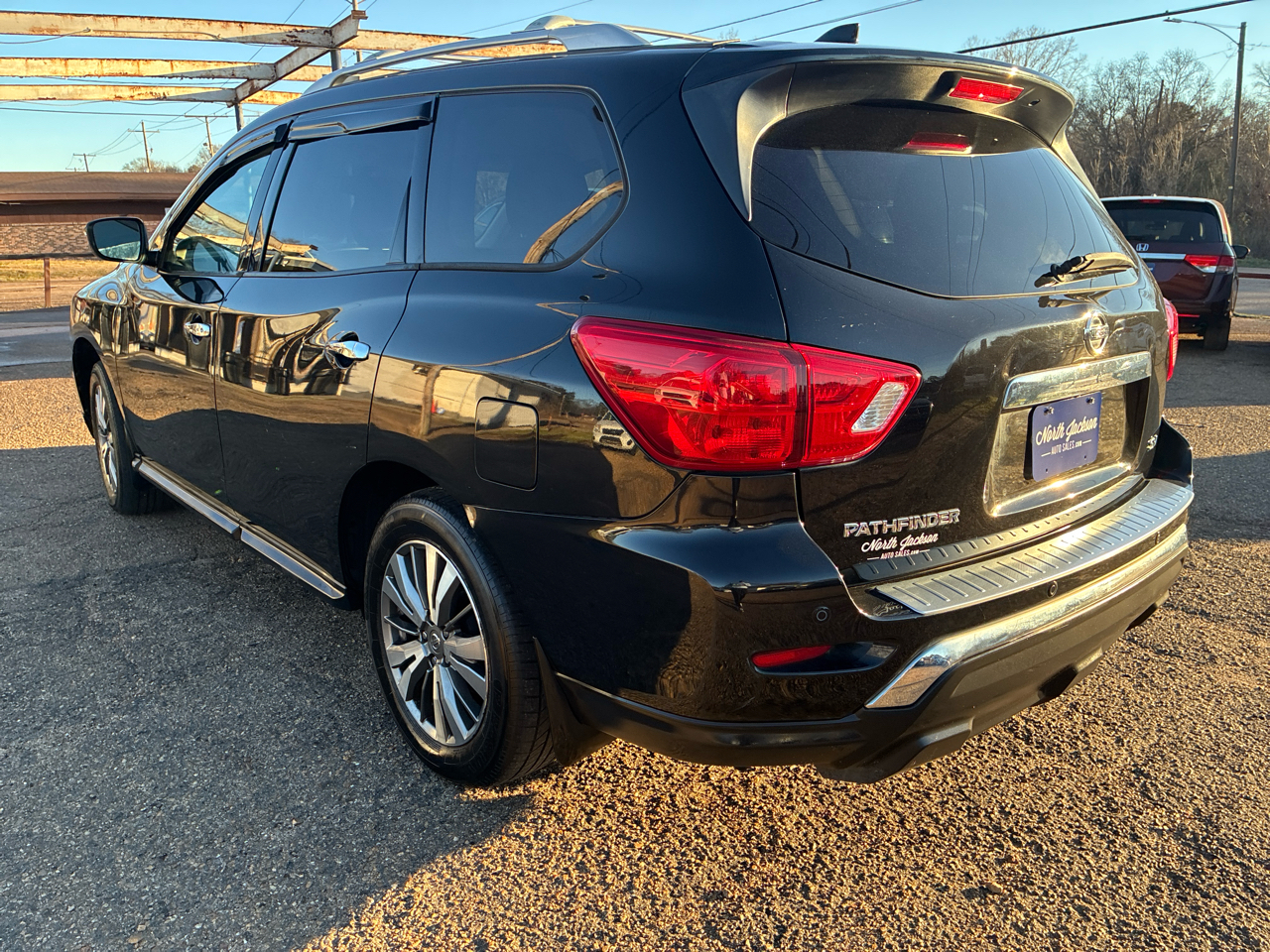 Nissan Pathfinder FWD SV 2020