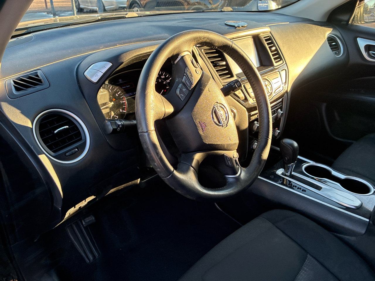 Nissan Pathfinder FWD SV 2020