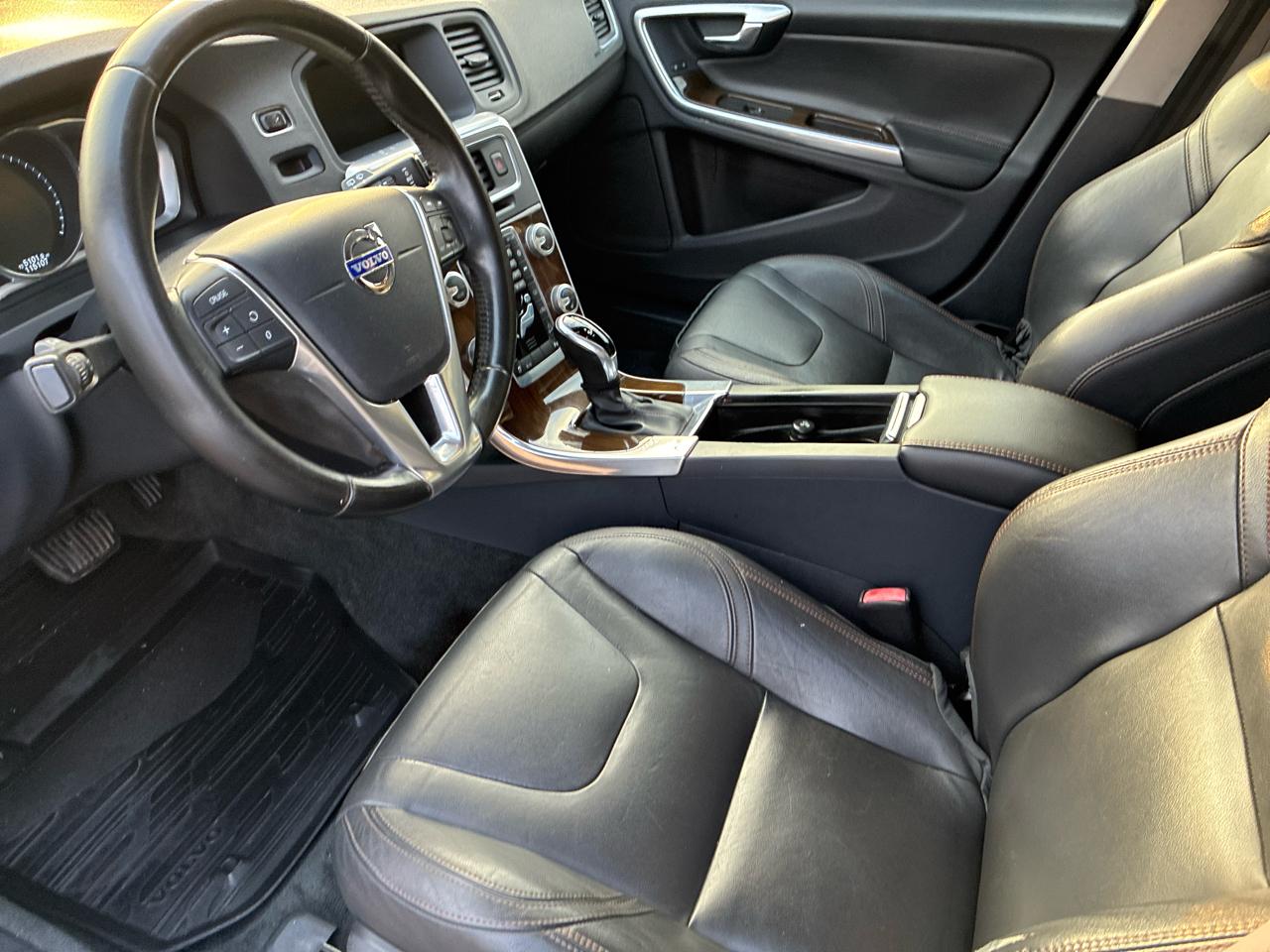 Volvo V60 Cross Country 4dr Wgn T5 AWD 2016