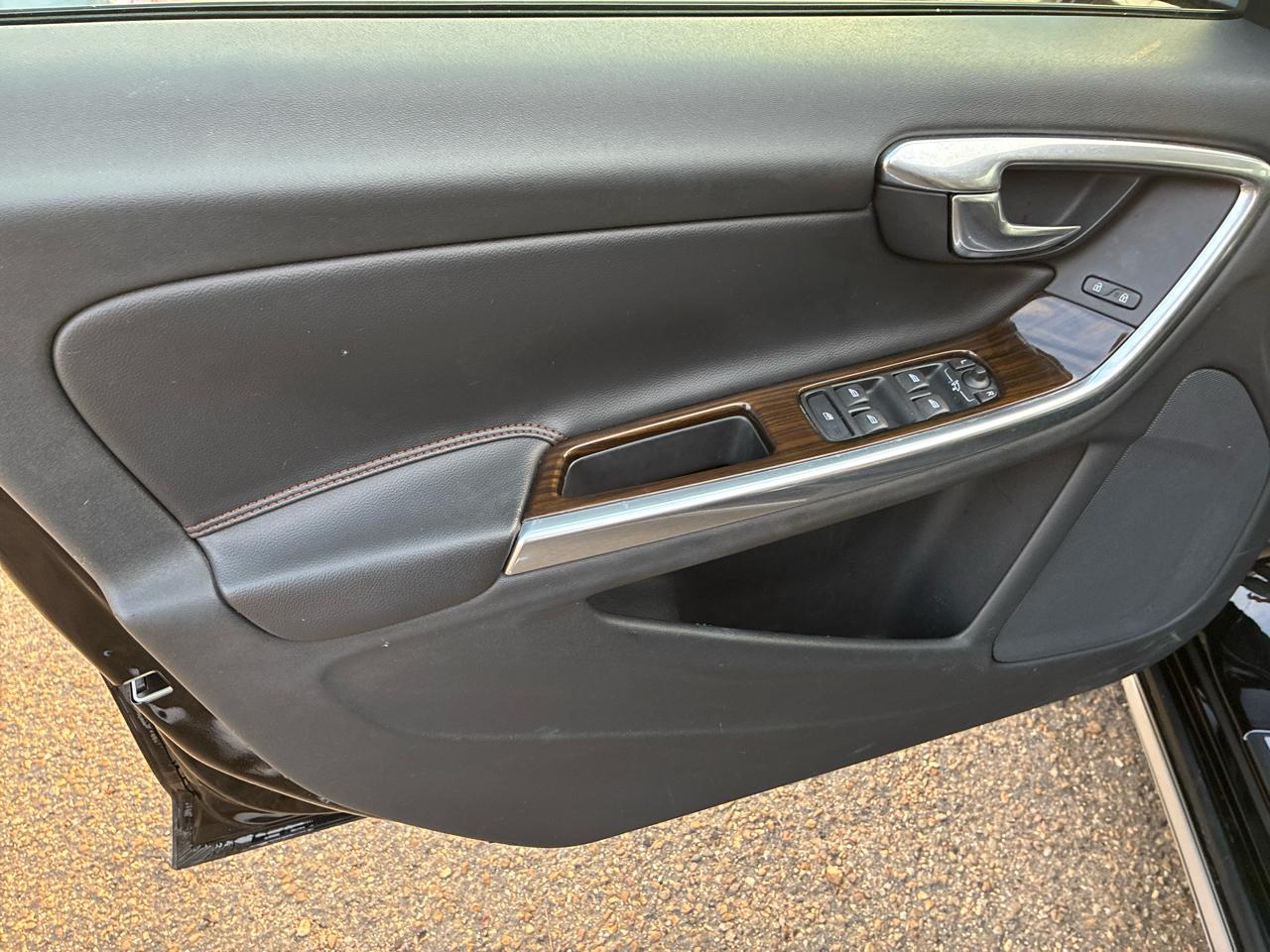 Volvo V60 Cross Country 4dr Wgn T5 AWD 2016