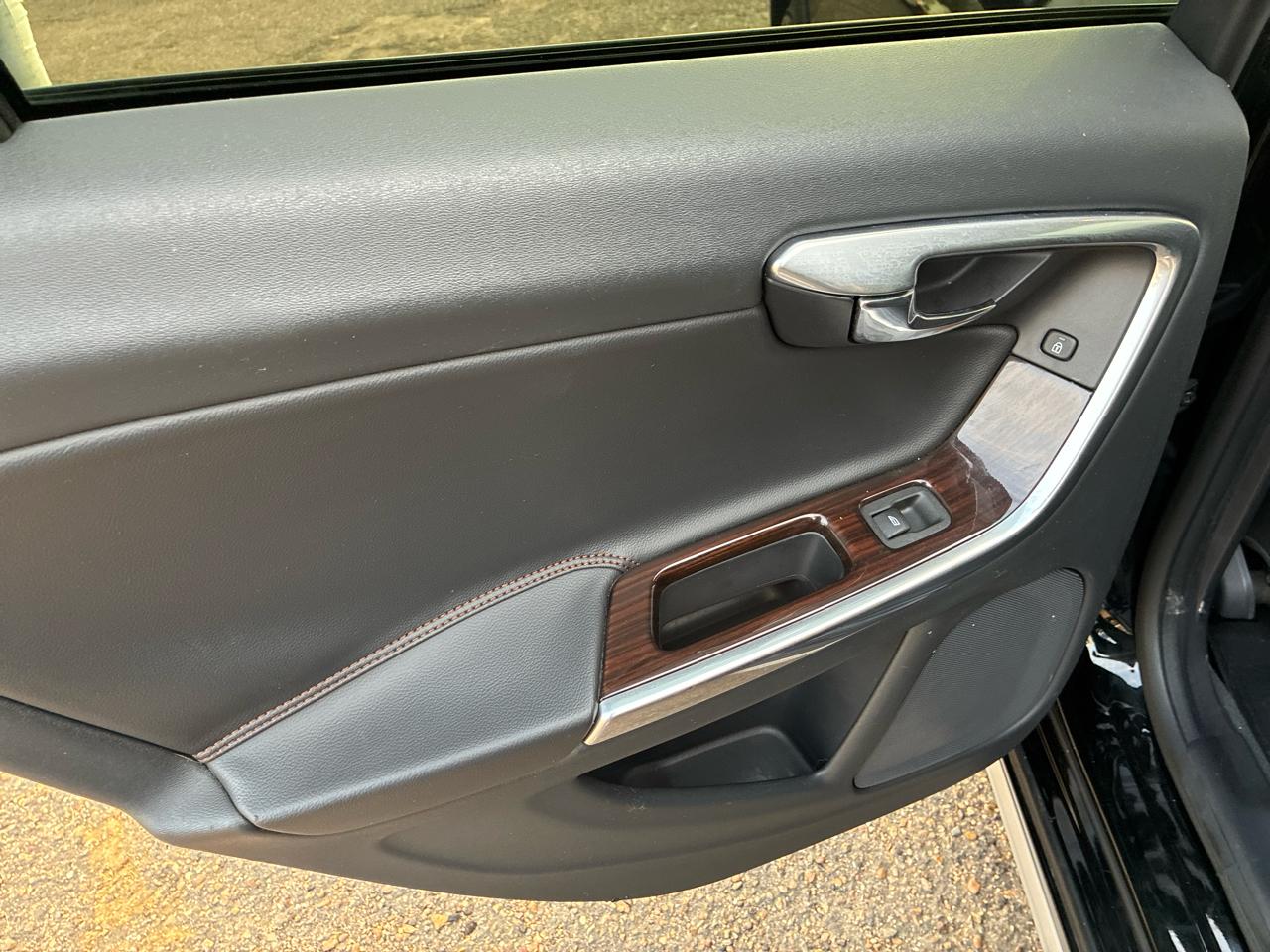 Volvo V60 Cross Country 4dr Wgn T5 AWD 2016