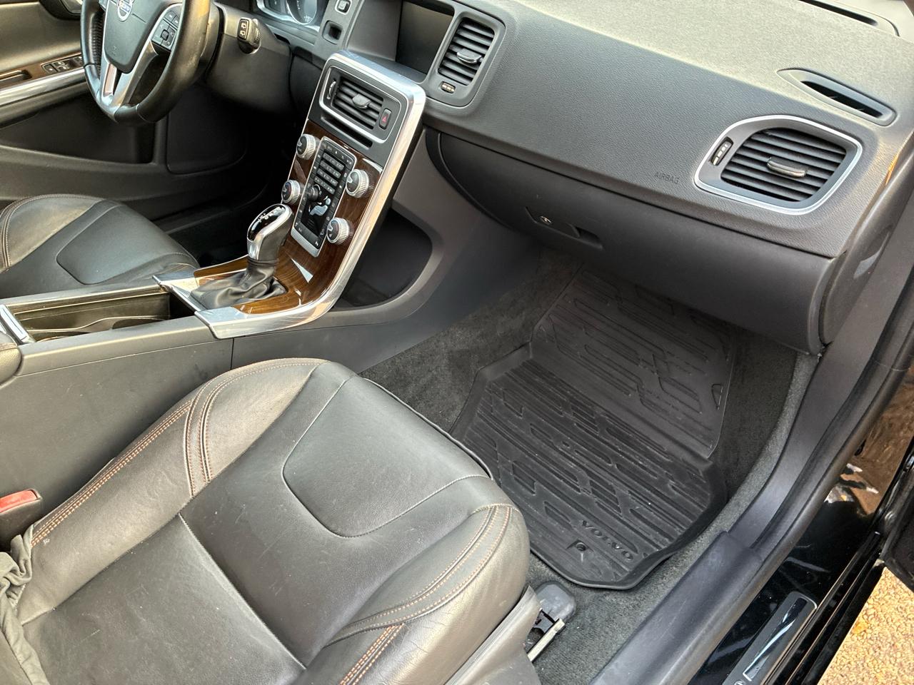 Volvo V60 Cross Country 4dr Wgn T5 AWD 2016