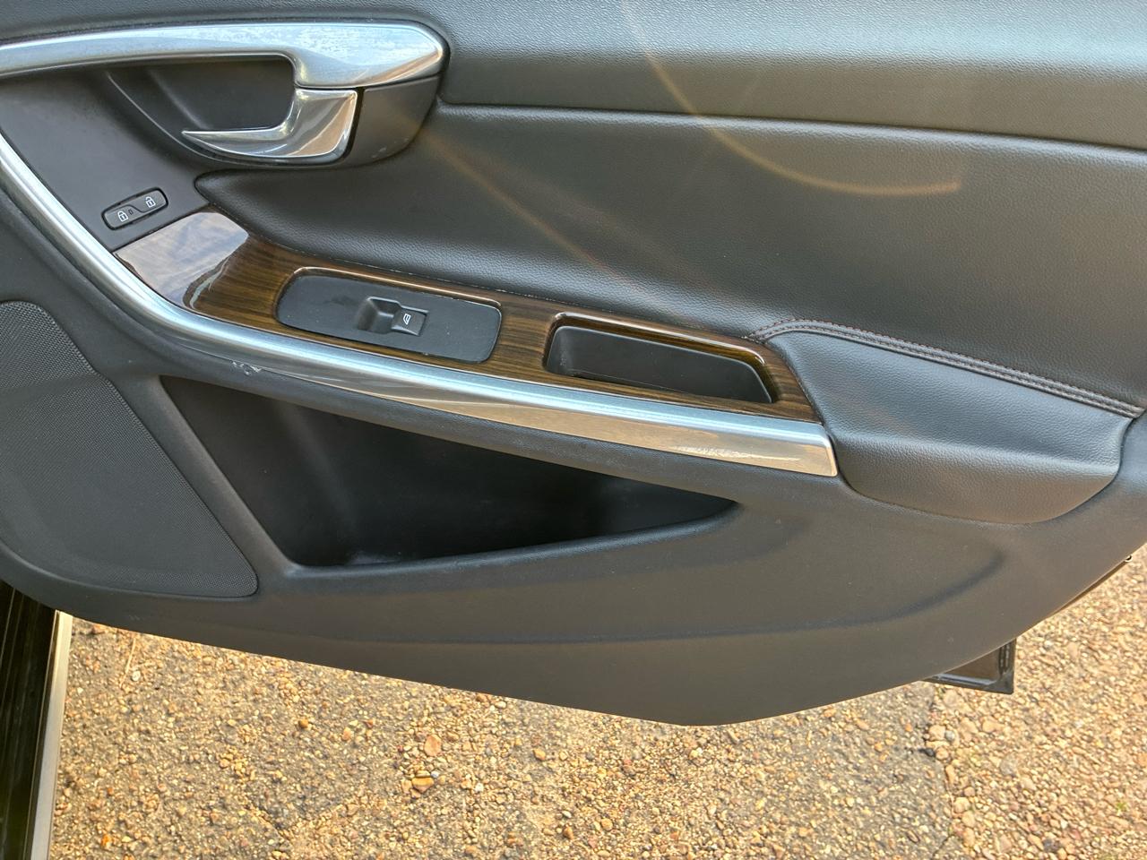 Volvo V60 Cross Country 4dr Wgn T5 AWD 2016