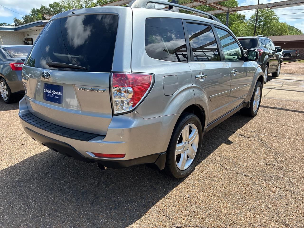 Subaru Forester 4dr Auto 2.5X Limited 2010