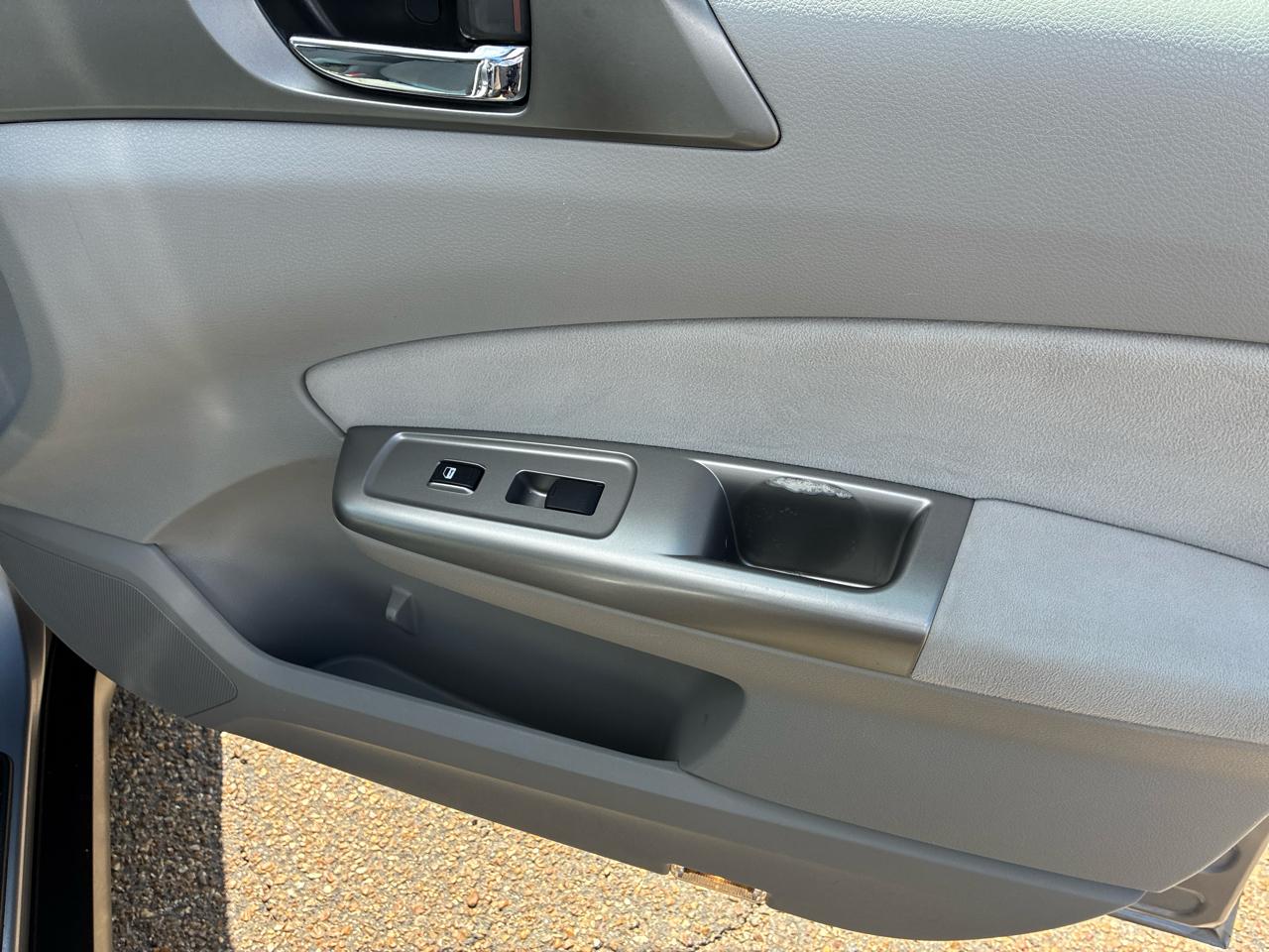 Subaru Forester 4dr Auto 2.5X Limited 2010