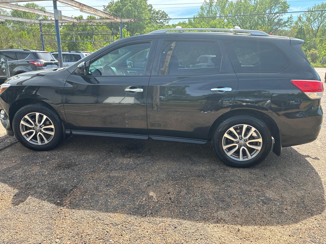 Nissan Pathfinder 4WD 4dr SV 2015
