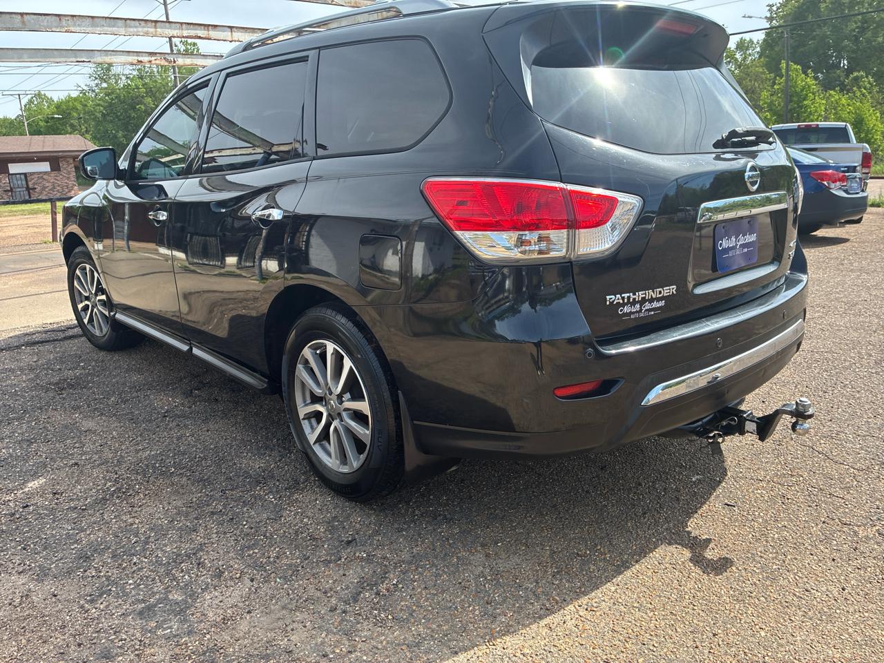 Nissan Pathfinder 4WD 4dr SV 2015
