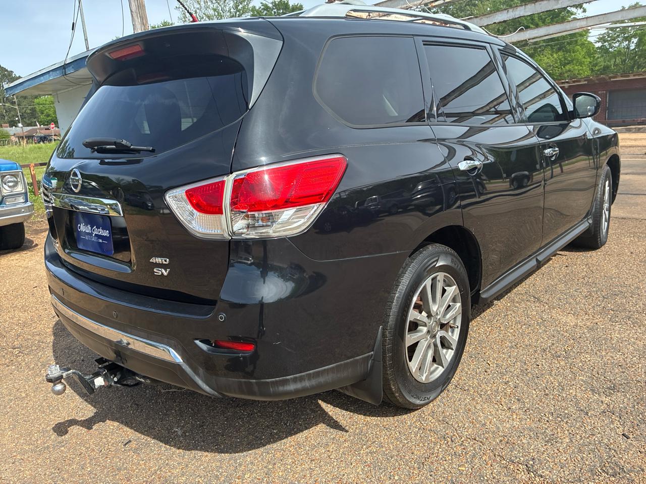 Nissan Pathfinder 4WD 4dr SV 2015