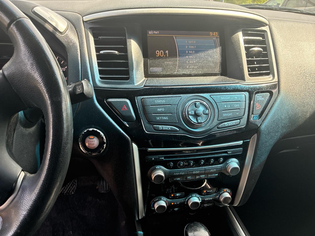 Nissan Pathfinder 4WD 4dr SV 2015