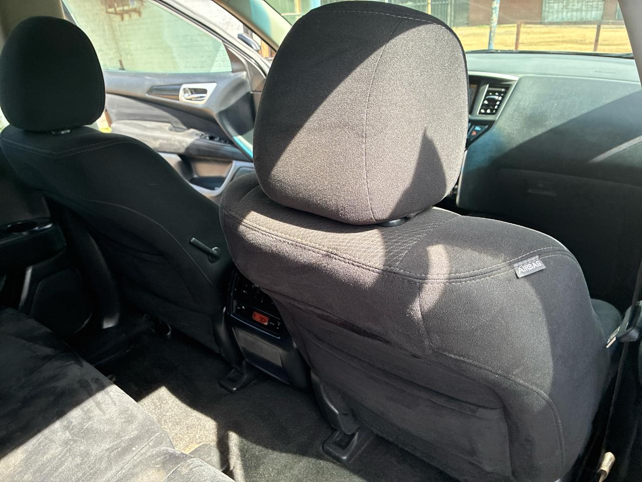 Nissan Pathfinder 4WD 4dr SV 2015