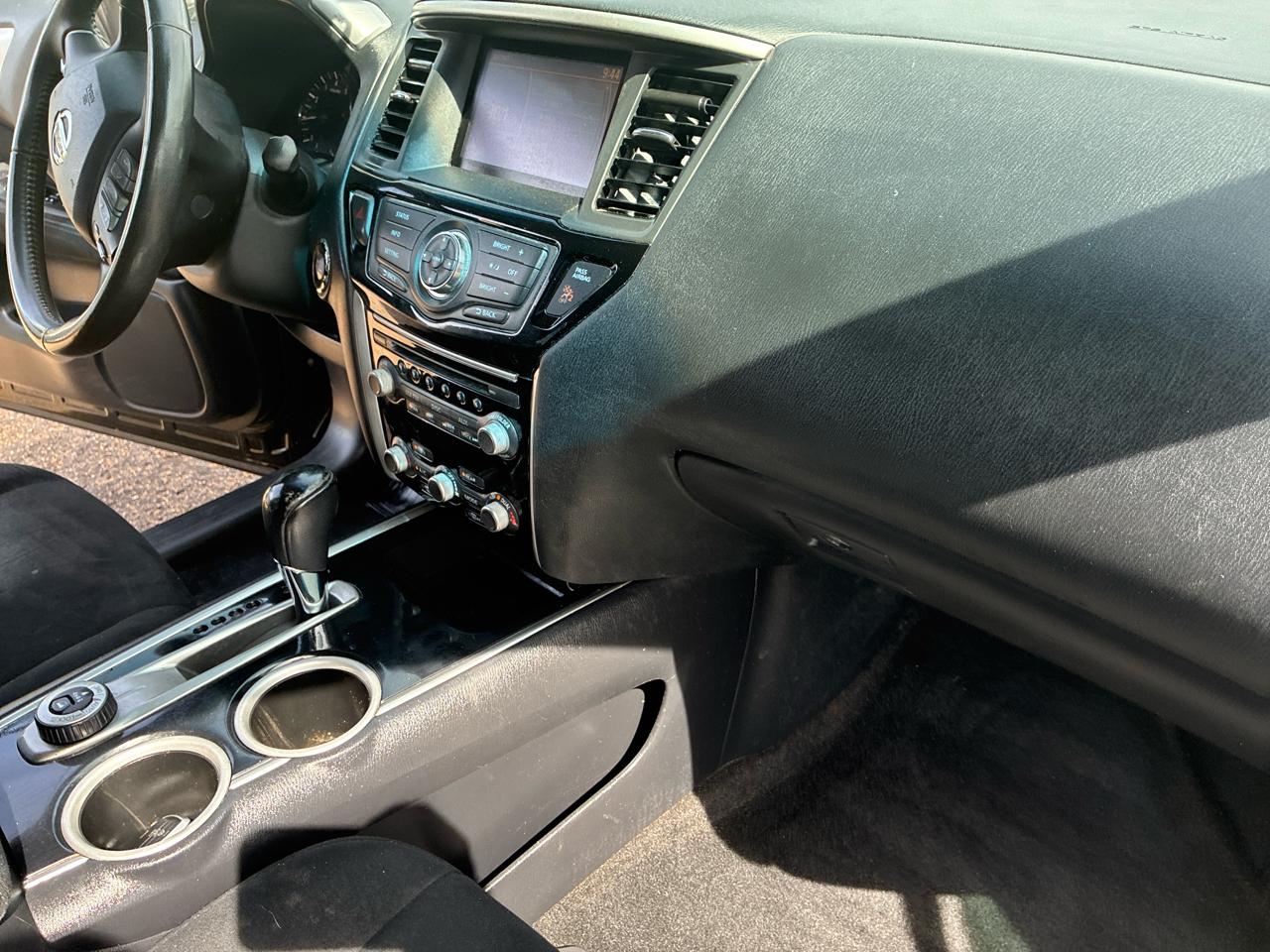 Nissan Pathfinder 4WD 4dr SV 2015