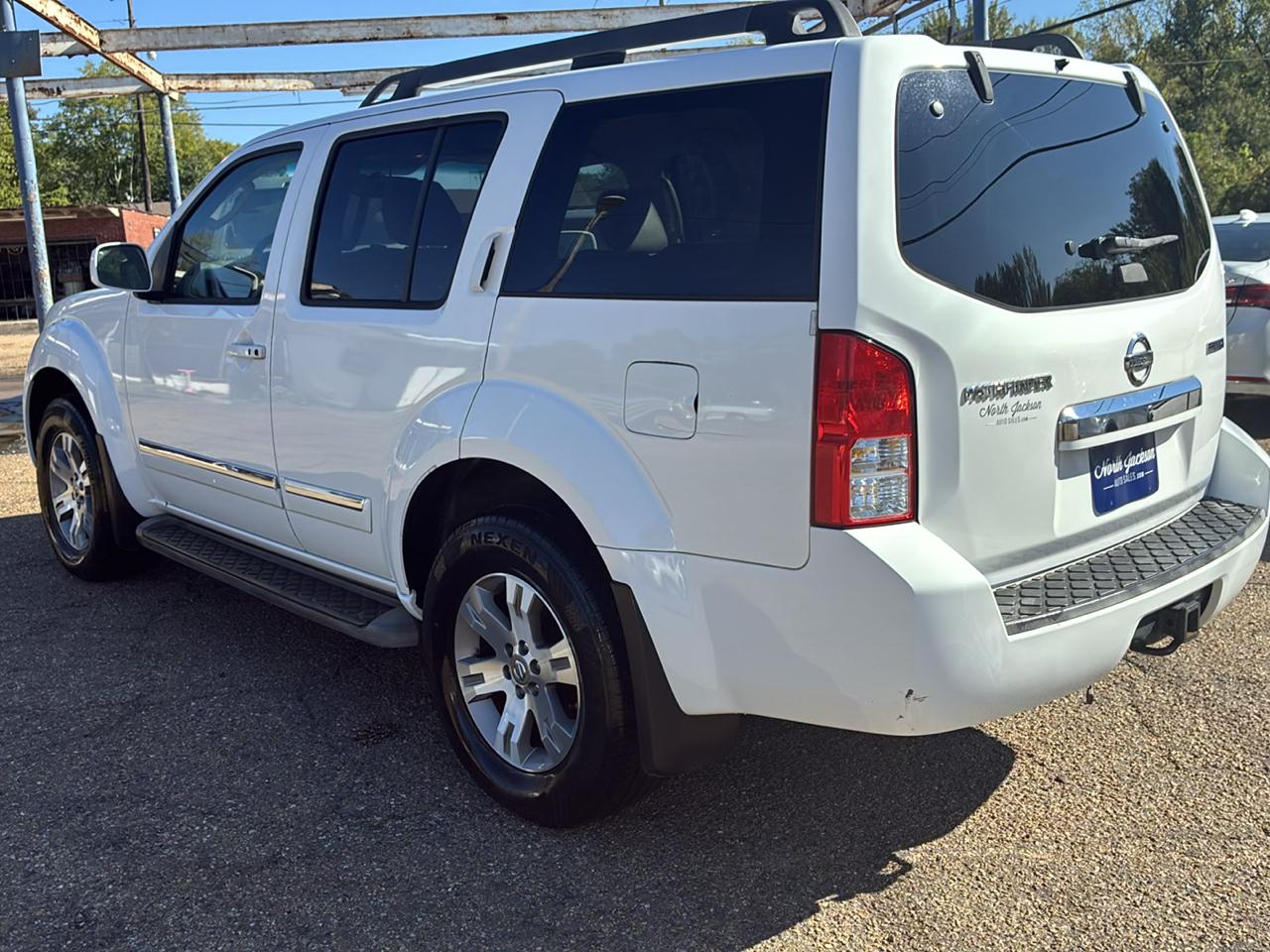 Nissan Pathfinder 4WD 4dr V6 Silver 2011