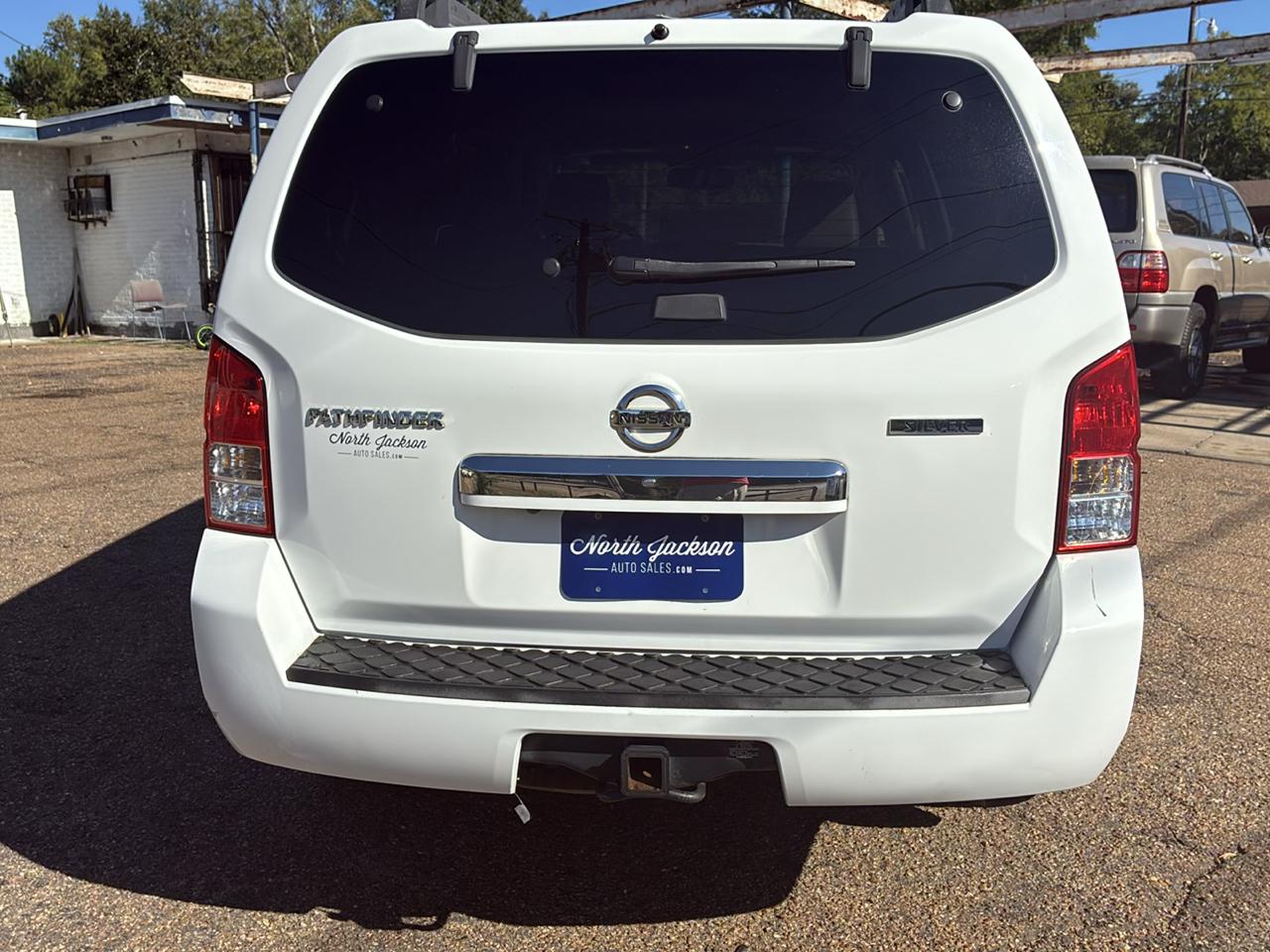 Nissan Pathfinder 4WD 4dr V6 Silver 2011