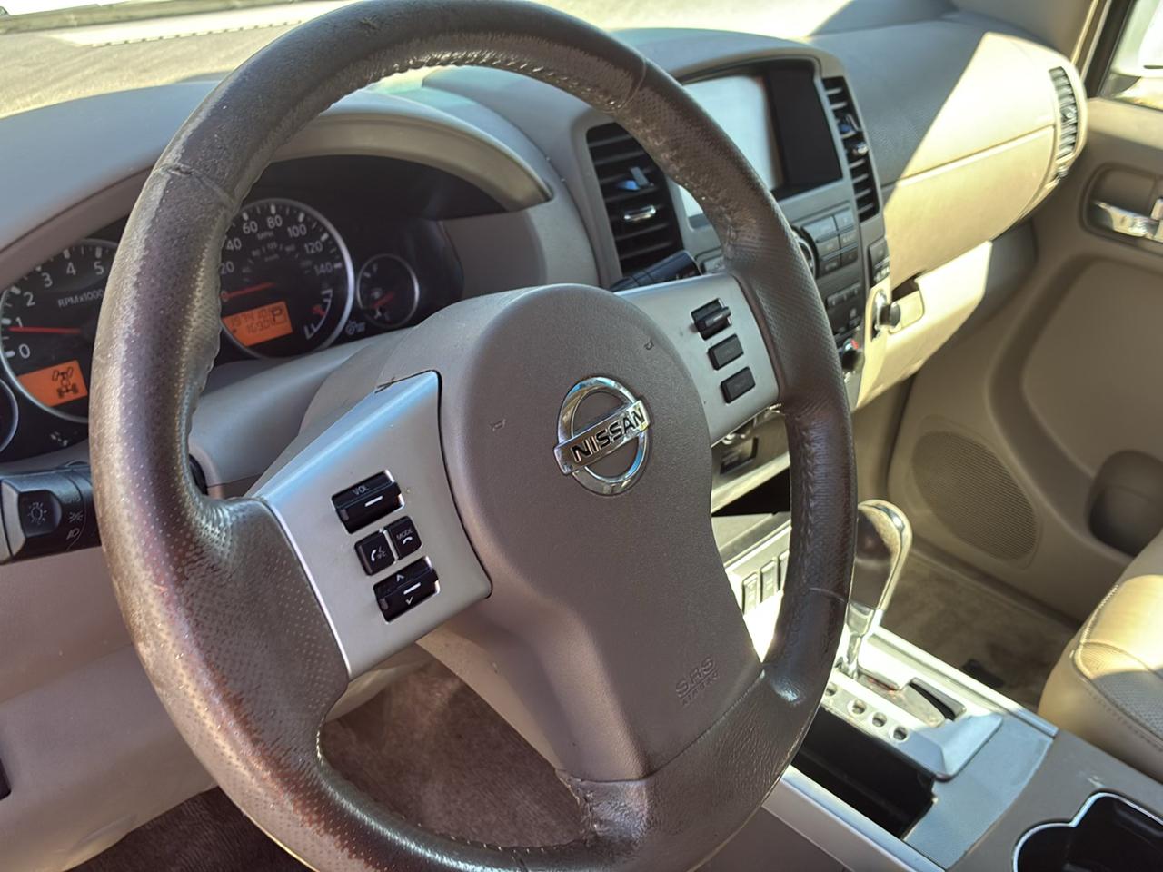 Nissan Pathfinder 4WD 4dr V6 Silver 2011