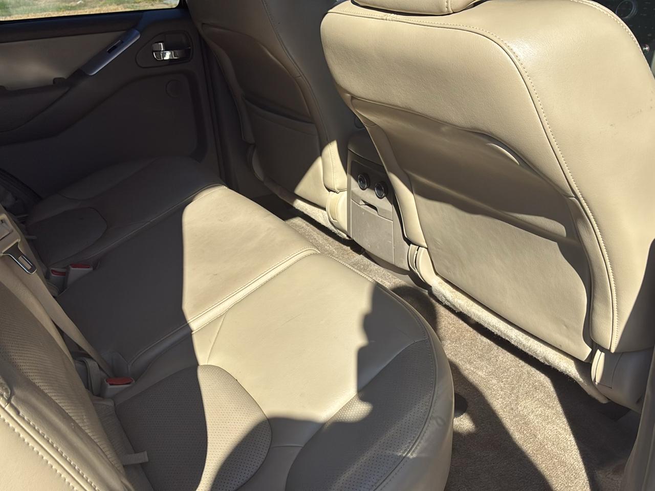 Nissan Pathfinder 4WD 4dr V6 Silver 2011