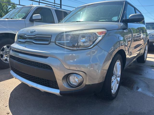 Gray 2018 Kia Soul + Wagon Front-Wheel Drive Automatic