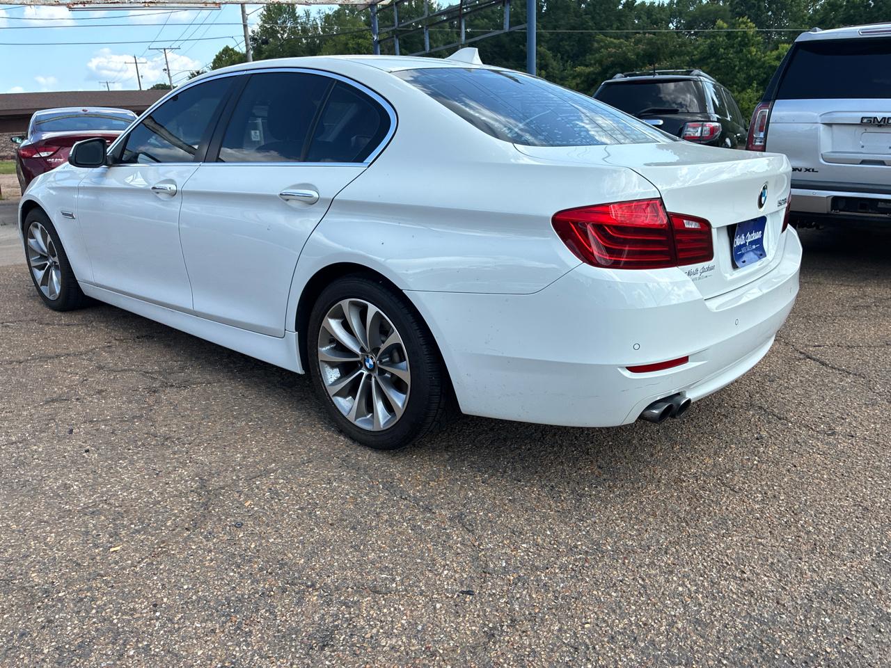 BMW 5 Series 4dr Sdn 528i RWD 2016