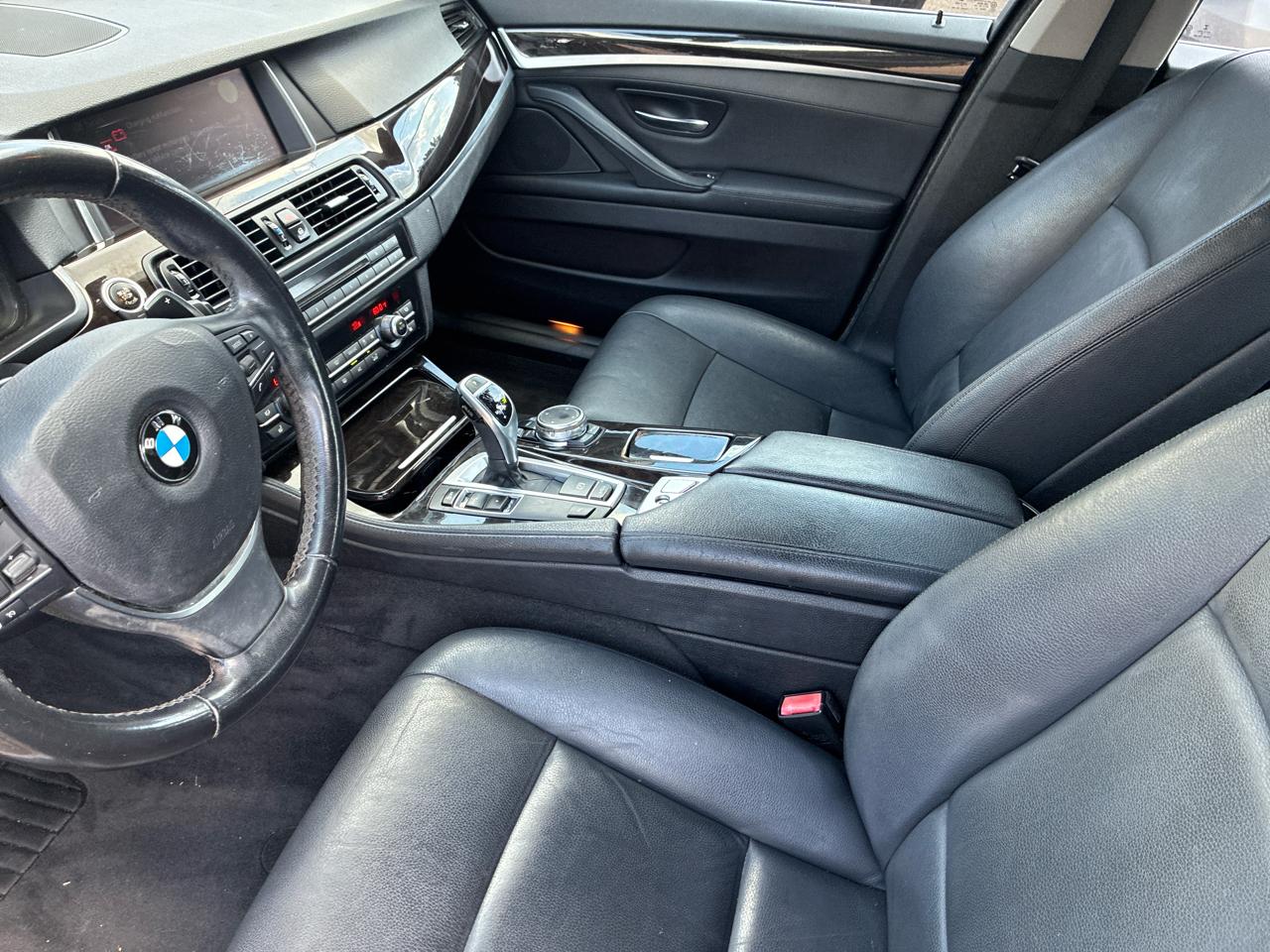 BMW 5 Series 4dr Sdn 528i RWD 2016