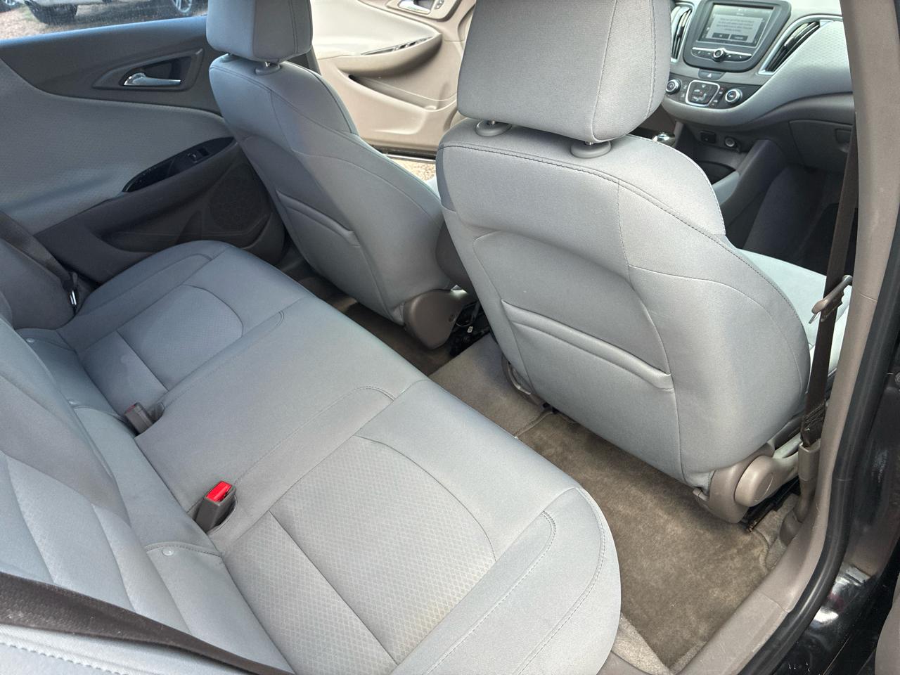 Chevrolet Malibu 4dr Sdn LS w/1LS 2017