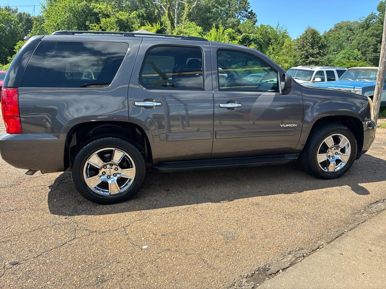 GMC Yukon 2WD 4dr 1500 SLT 2010