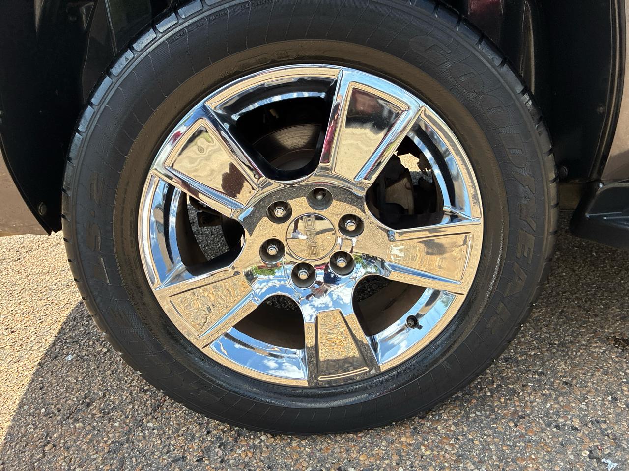 GMC Yukon 2WD 4dr 1500 SLT 2010