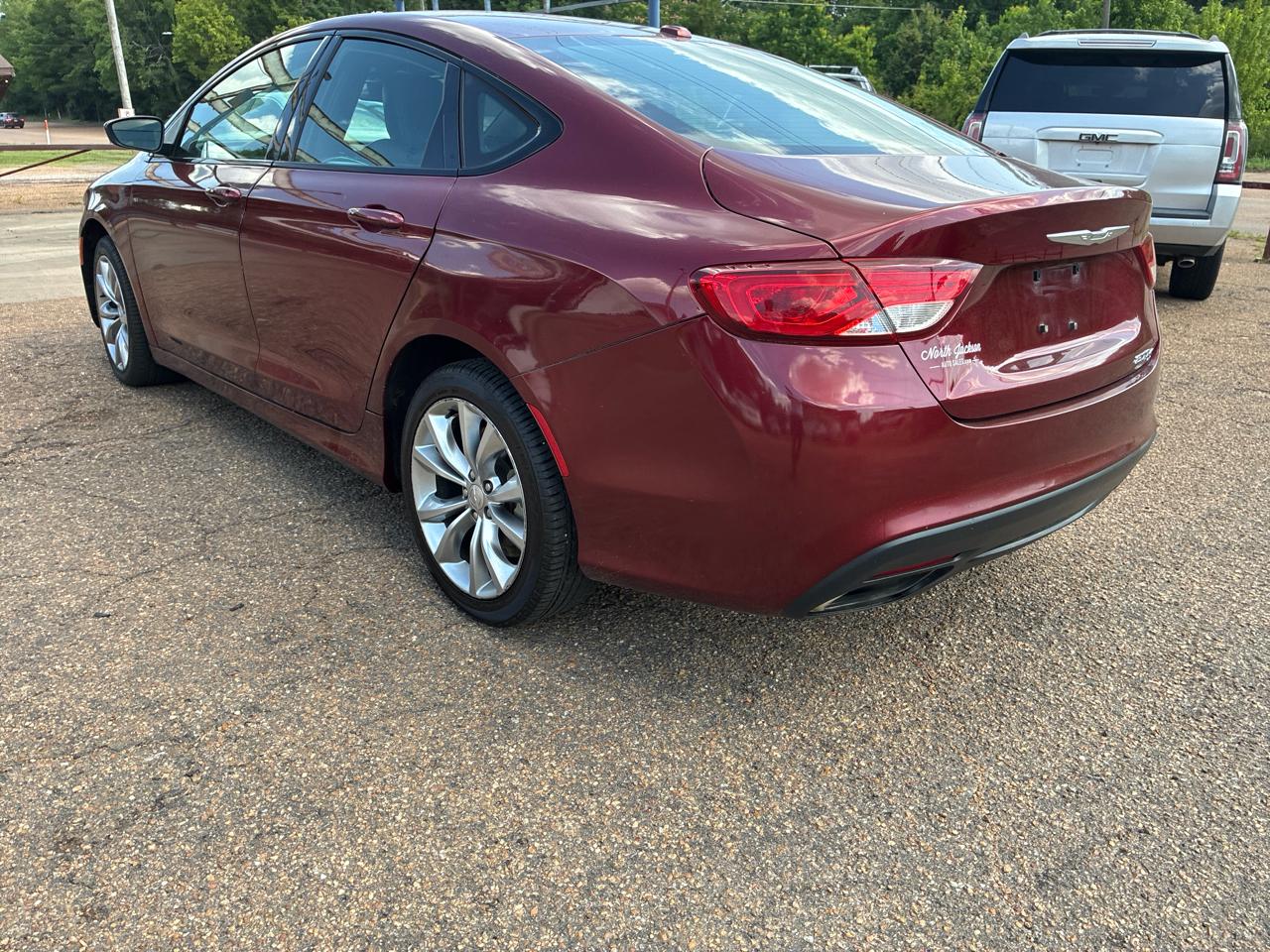 Chrysler 200 4dr Sdn S FWD 2015