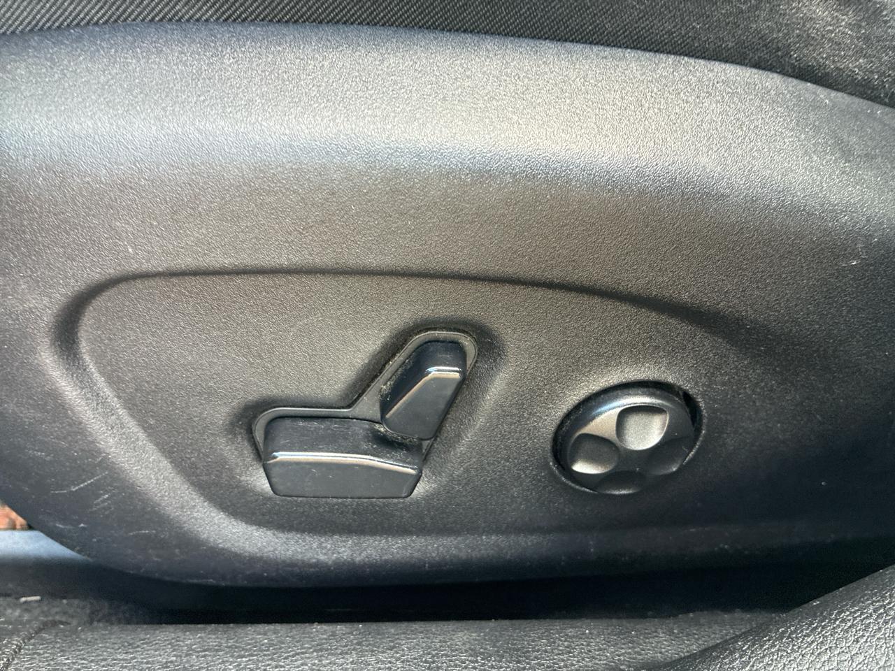 Chrysler 200 4dr Sdn S FWD 2015