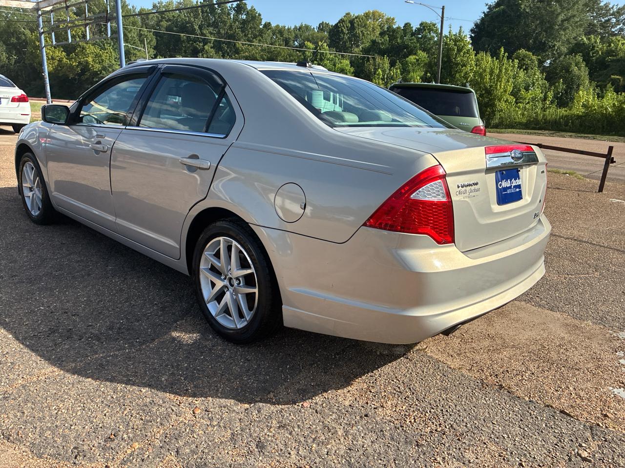 Ford Fusion 4dr Sdn SEL FWD 2010