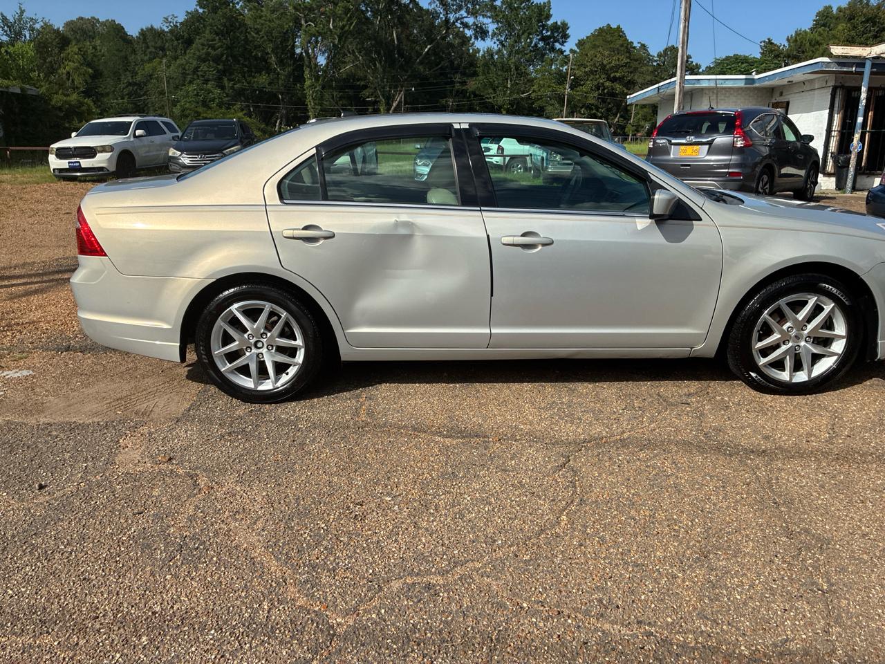Ford Fusion 4dr Sdn SEL FWD 2010