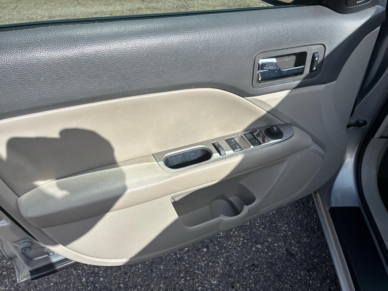 Ford Fusion 4dr Sdn SEL FWD 2010