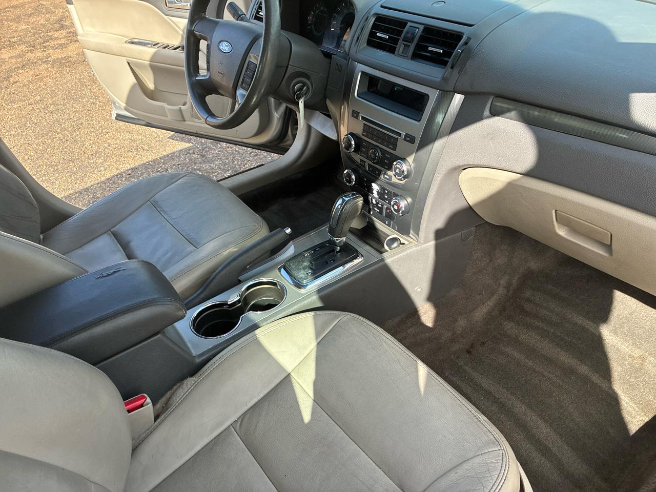 Ford Fusion 4dr Sdn SEL FWD 2010