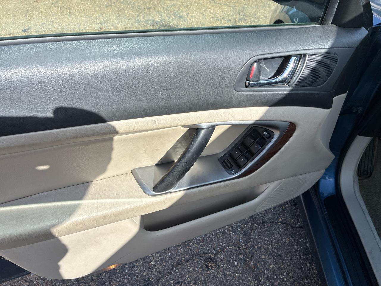 Subaru Legacy Sedan 4dr H4 AT Ltd 2007