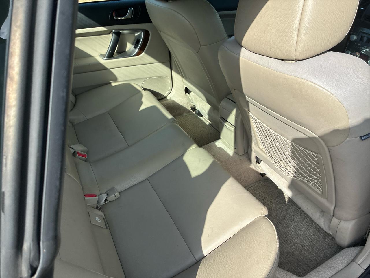 Subaru Legacy Sedan 4dr H4 AT Ltd 2007