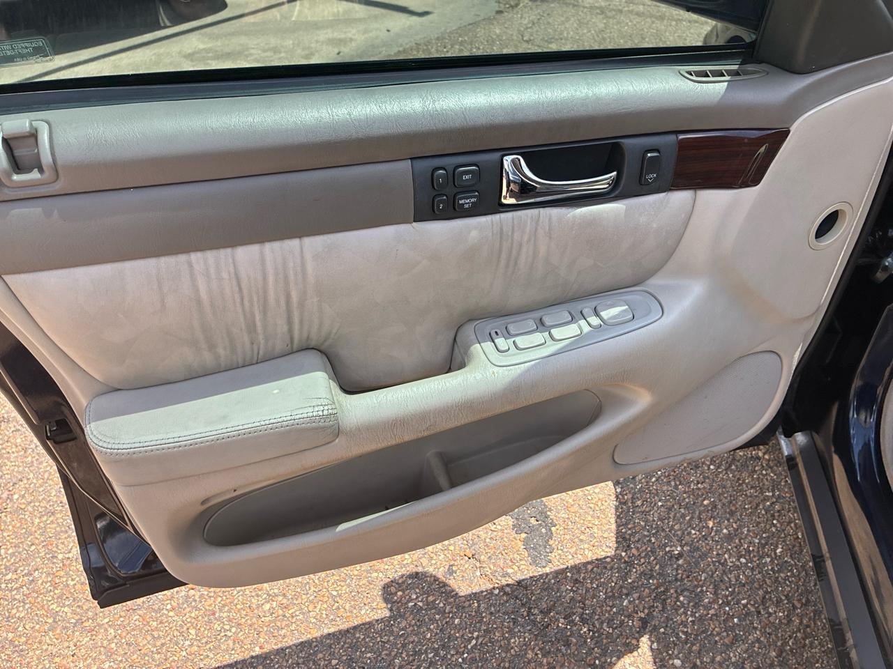 Cadillac Seville 4dr Luxury Sdn SLS 1999