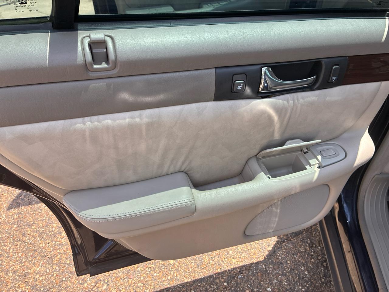 Cadillac Seville 4dr Luxury Sdn SLS 1999