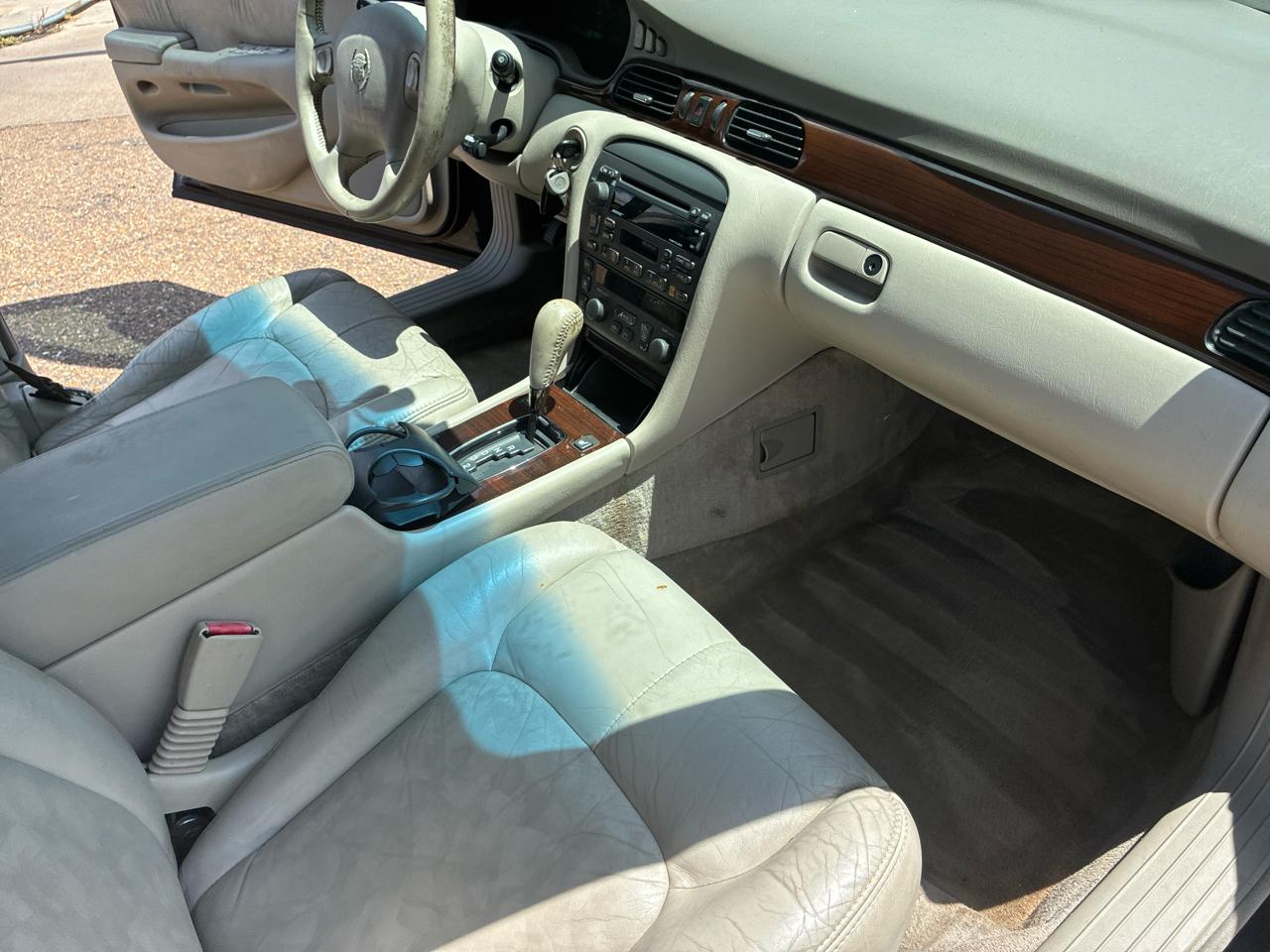 Cadillac Seville 4dr Luxury Sdn SLS 1999
