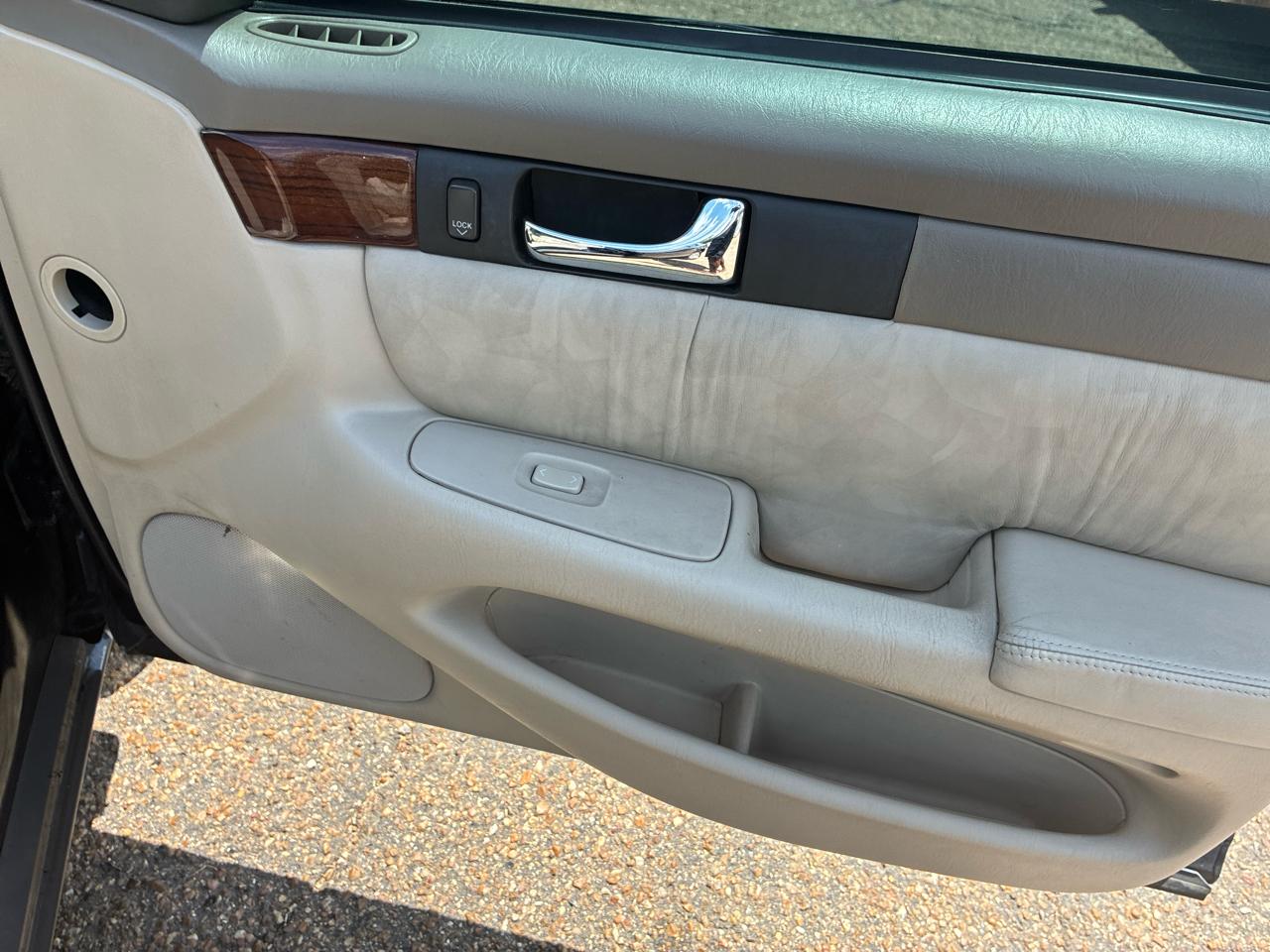 Cadillac Seville 4dr Luxury Sdn SLS 1999