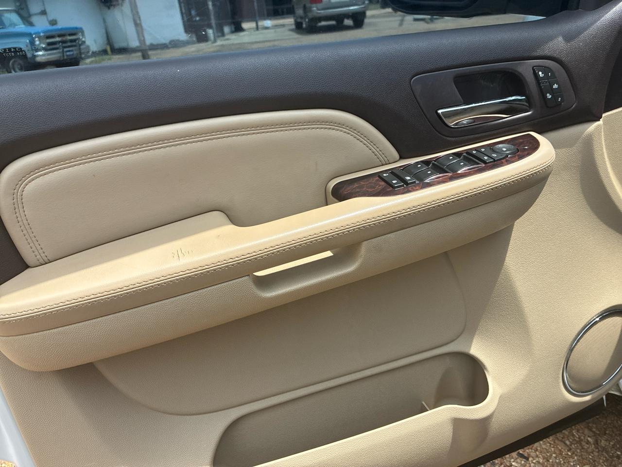 GMC Sierra Denali AWD Crew Cab 143.5" 2007