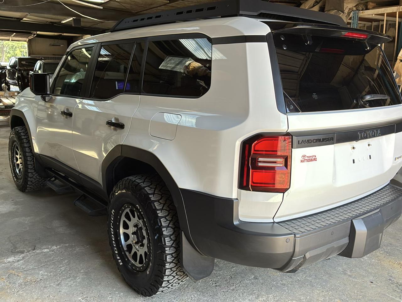 Toyota Land Cruiser 4WD (Natl) 2024