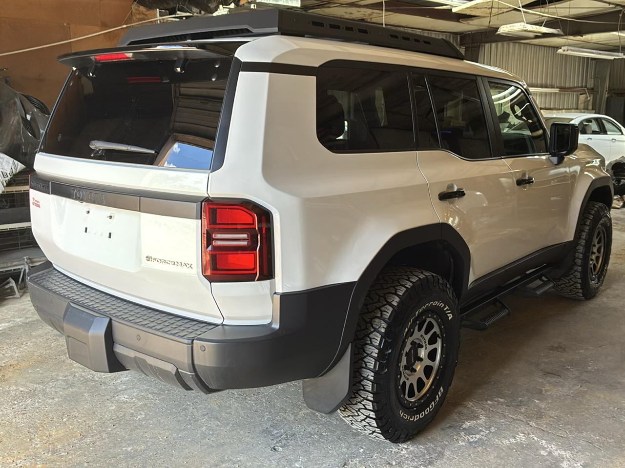 Toyota Land Cruiser 4WD (Natl) 2024