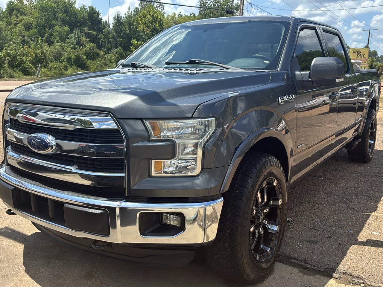 2015 Ford F-150 4WD SuperCrew 157" Lariat w/HD Payload Pkg