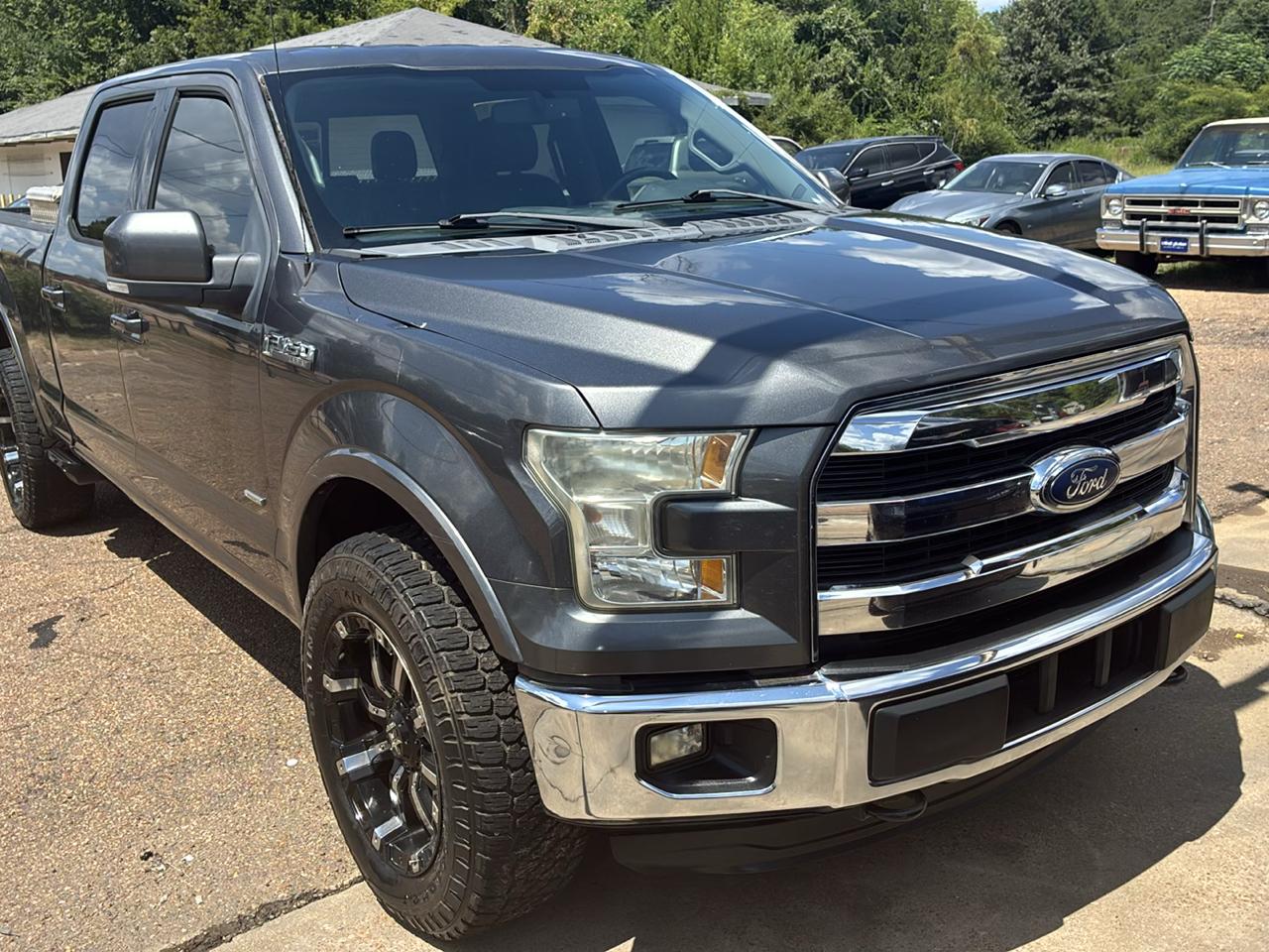 Ford F-150 4WD SuperCrew 157" Lariat w/HD Payload Pkg 2015