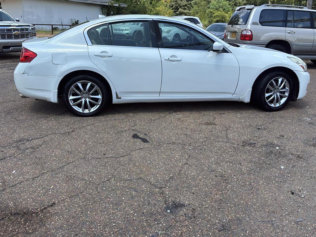 Infiniti G37 Sedan 4dr x AWD 2009