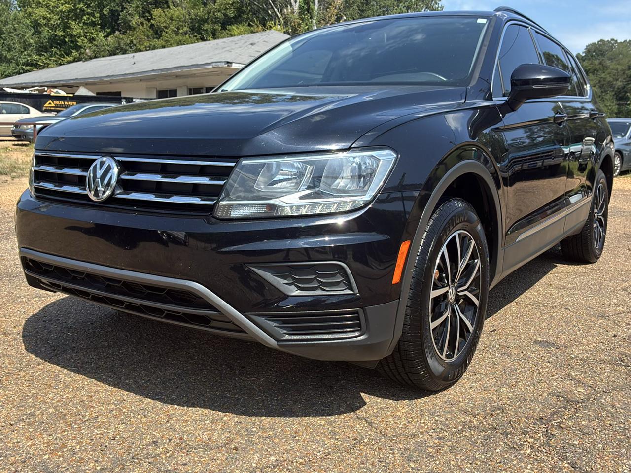 Volkswagen Tiguan 2.0T SE R-Line Black FWD 2021