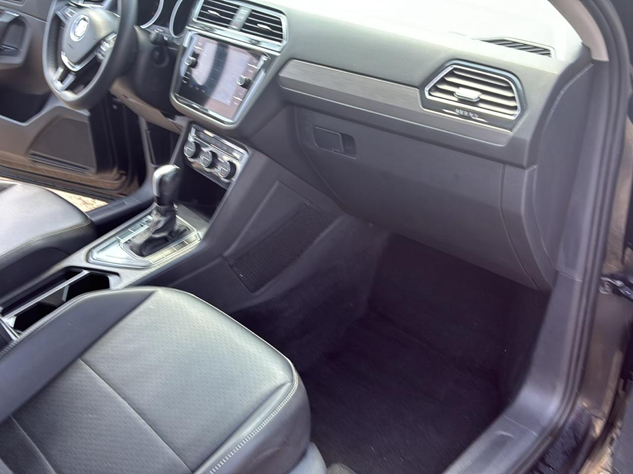 Volkswagen Tiguan 2.0T SE R-Line Black FWD 2021