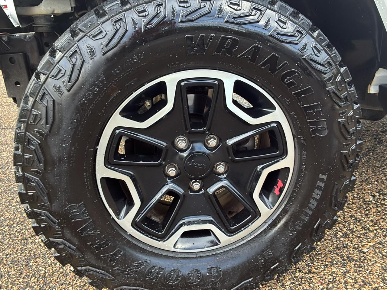 Jeep Wrangler Unlimited 4WD 4dr Sahara 2014