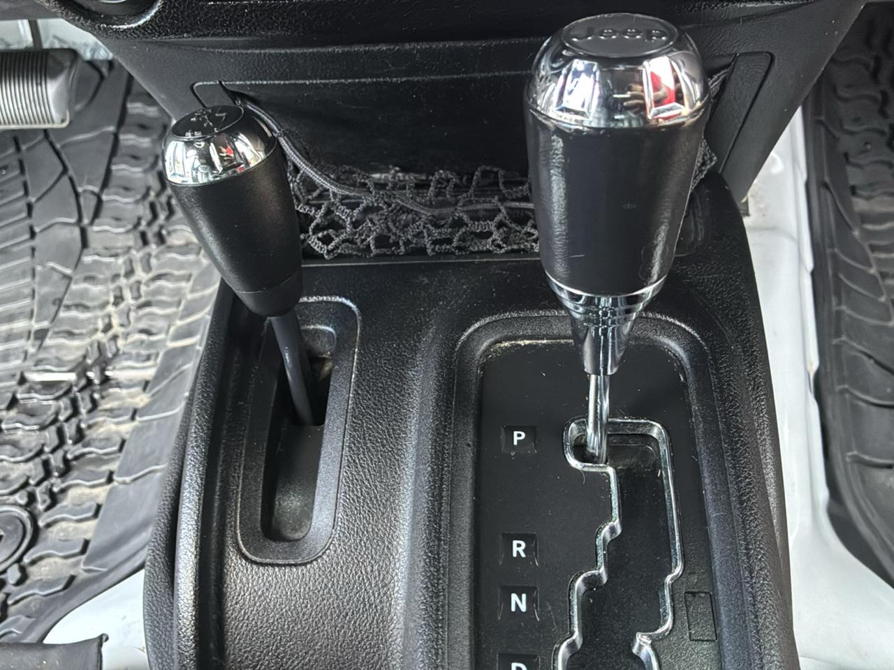 Jeep Wrangler Unlimited 4WD 4dr Sahara 2014