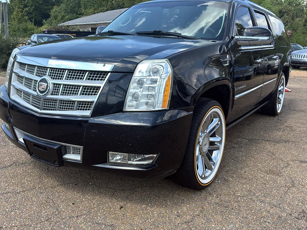 Cadillac Escalade ESV 2WD 4dr Platinum Edition 2013